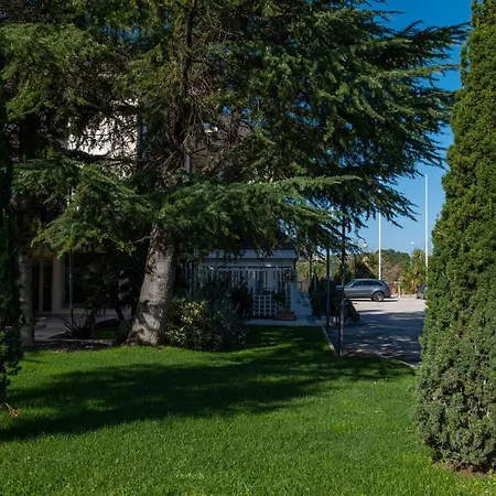 Отель Mirabella Mirabella Eclano